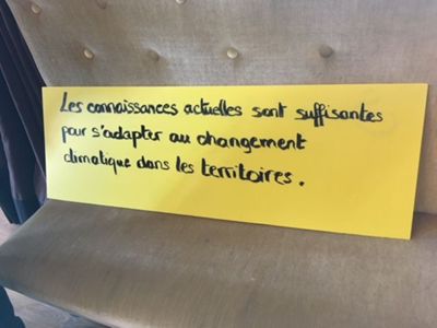 Débat mouvant